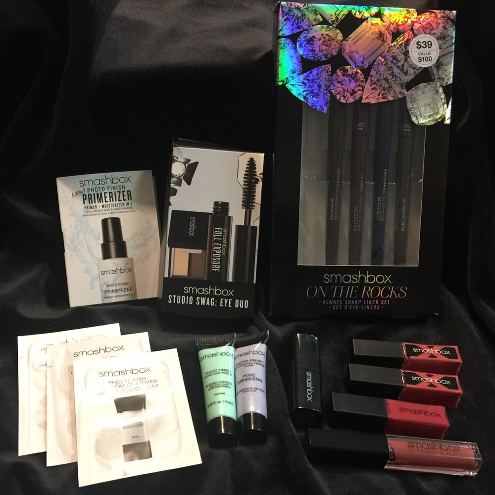 Smashbox 17 pc Makeup Lot +Bag - Never Used! $100+